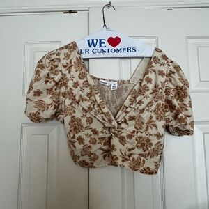 Floral Puff Sleeve Crop Top